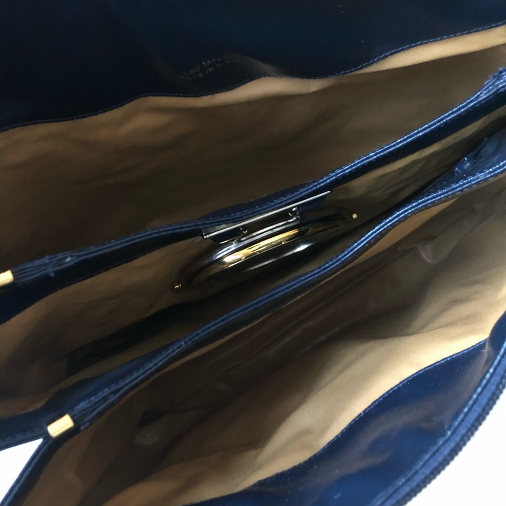 Lou Taylor Vintage Smooth Leather Shoulder Bag in Exquisite Condition. Deep Blue - Picture 14 of 16